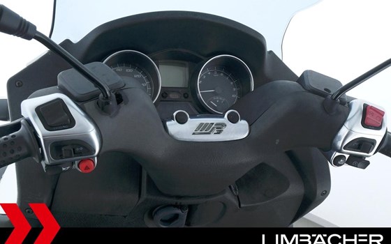 Gebrauchtmotorrad Piaggio MP3 400 - Bild 23