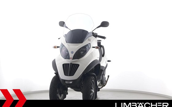 Gebrauchtmotorrad Piaggio MP3 400 - Bild 3