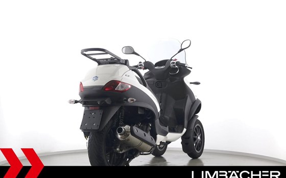 Gebrauchtmotorrad Piaggio MP3 400 - Bild 8