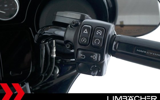 Gebrauchtmotorrad Harley-Davidson Street Glide FLHX - Bild 24