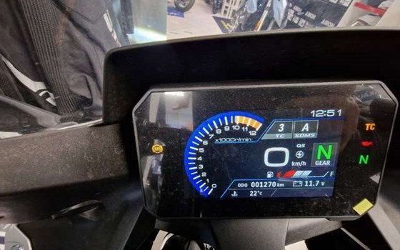 Gebrauchtmotorrad Suzuki GSX-8R - Bild 7