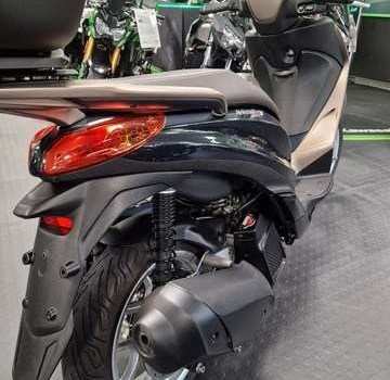 Gebrauchtmotorrad Piaggio Medley 125 - Bild 3