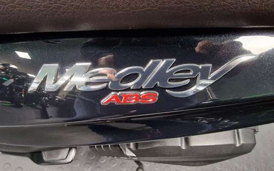 Gebrauchtmotorrad Piaggio Medley 125 - Bild 6