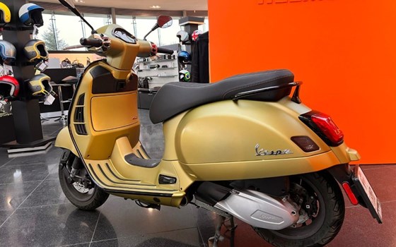 Gebrauchtmotorrad Vespa GTS 300 - Bild 4
