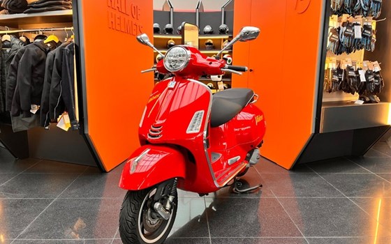 Gebrauchtmotorrad Vespa GTS 125 - Bild 1