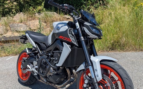 Gebrauchtmotorrad Yamaha MT-09 - Bild 1