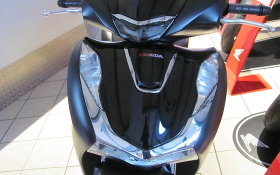 Gebrauchtmotorrad Honda SH125i - Bild 5