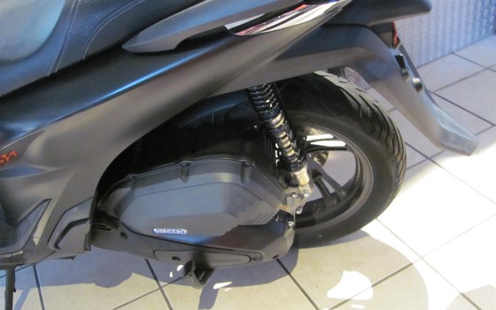 Gebrauchtmotorrad Honda SH125i - Bild 8