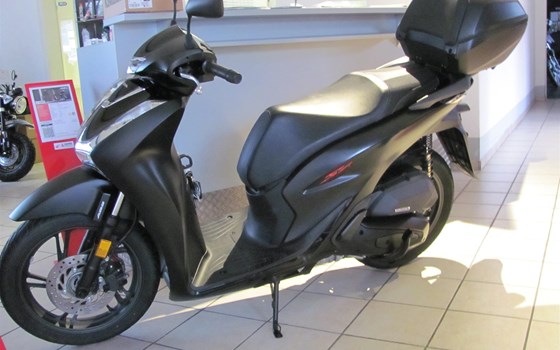 Gebrauchtmotorrad Honda SH125i - Bild 9