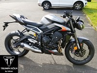 Gebrauchtmotorrad Triumph Street Triple 765 RS Tageszulassung, Winter week deal