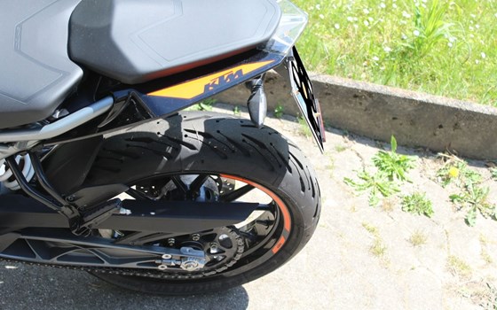 Gebrauchtmotorrad KTM 125 Duke - Bild 2