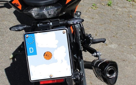 Gebrauchtmotorrad KTM 125 Duke - Bild 3