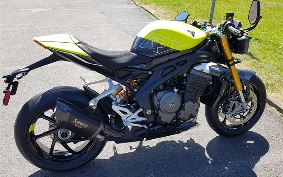 Neufahrzeug Triumph Speed Triple 1200 RX - Bild 10