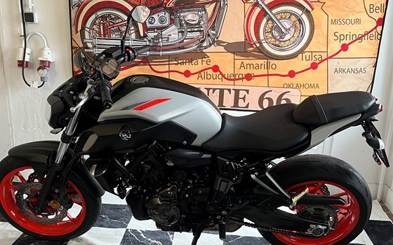 Gebrauchtmotorrad Yamaha MT-07 - Bild 1