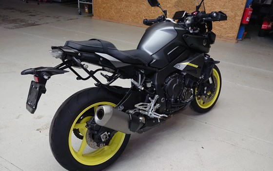 Motorrad Occasion Yamaha MT-10 - Bild 3