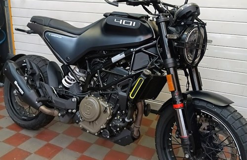 Gebrauchtmotorrad Husqvarna Svartpilen 401