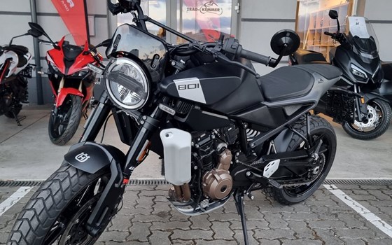 Gebrauchtmotorrad Husqvarna Svartpilen 801 - Bild 13