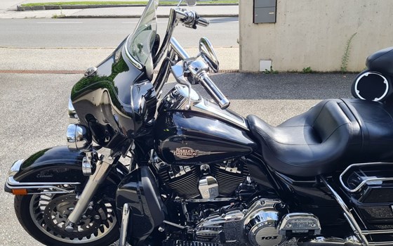 Gebrauchtmotorrad Harley-Davidson Electra Glide Classic FLHTC - Bild 1