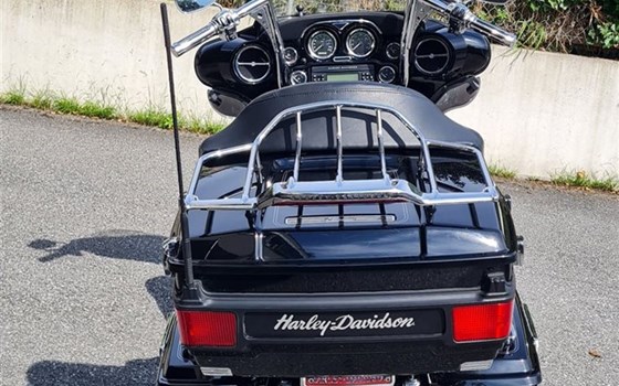 Gebrauchtmotorrad Harley-Davidson Electra Glide Classic FLHTC - Bild 8