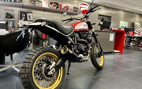 Gebrauchtmotorrad Ducati Scrambler Desert Sled - Bild 4