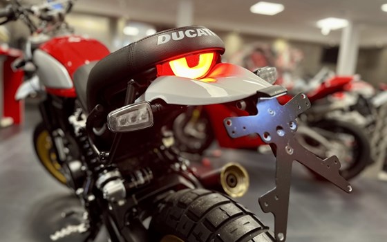 Gebrauchtmotorrad Ducati Scrambler Desert Sled - Bild 9