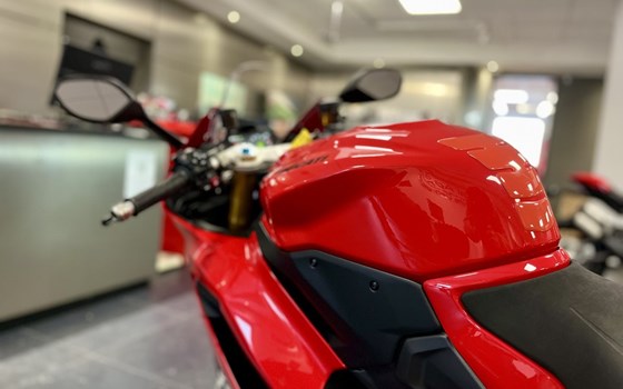 Gebrauchtmotorrad Ducati Panigale V2 S - Bild 8