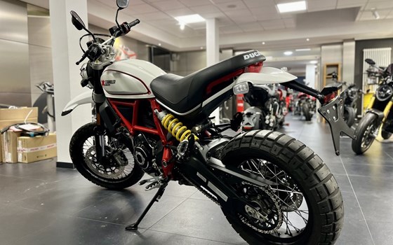 Gebrauchtmotorrad Ducati Scrambler Desert Sled - Bild 4