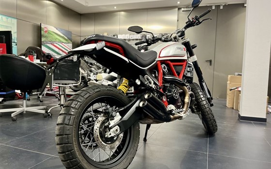 Gebrauchtmotorrad Ducati Scrambler Desert Sled - Bild 5