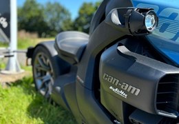 Neumotorrad Can-Am Ryker 900