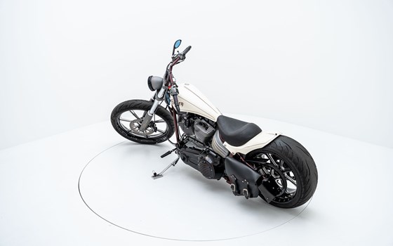 Motorrad Occasion Harley-Davidson Softtail Rocker FXCW - Bild 4