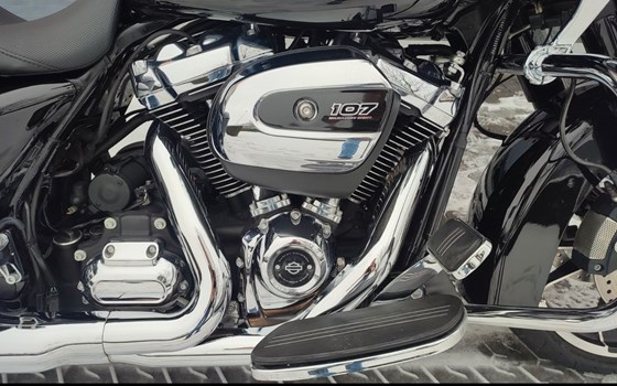 Gebrauchtmotorrad Harley-Davidson Road Glide Ultra - Bild 11