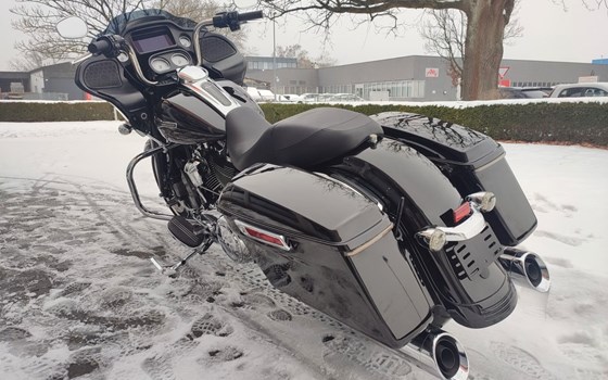 Gebrauchtmotorrad Harley-Davidson Road Glide Ultra - Bild 7