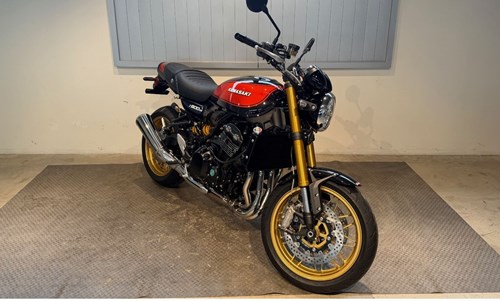 Kawasaki Z900 RS SE