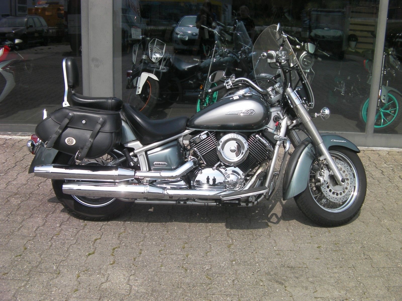 Yamaha XVS 1100 Drag Star Classic 