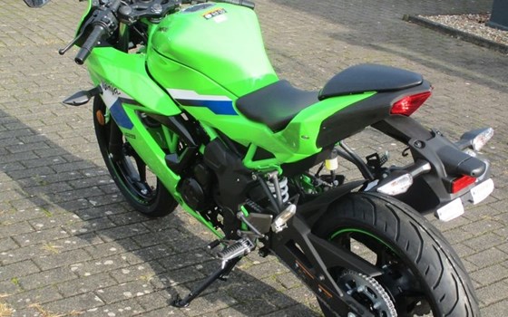 Neufahrzeug Kawasaki Ninja 125 - Bild 4