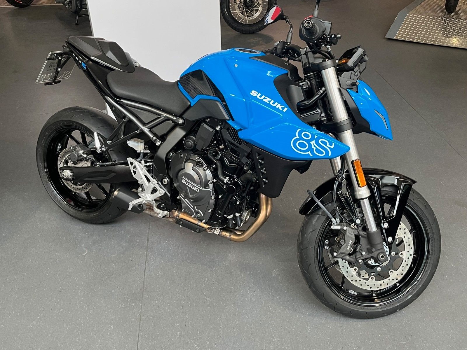 Suzuki GSX-8S