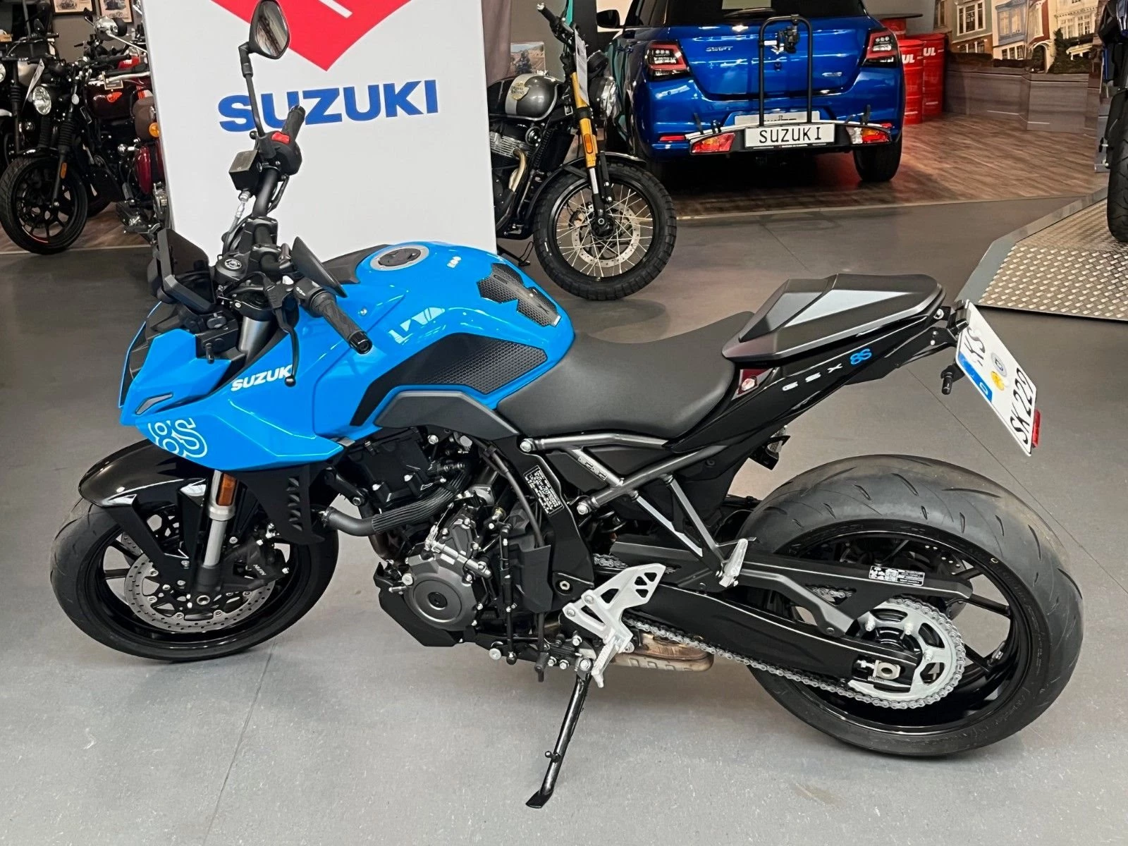 Suzuki GSX-8S