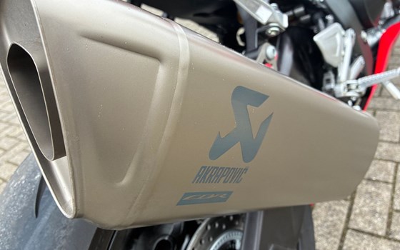 Gebrauchtmotorrad Honda CBR1000RR-R Fireblade SP - Bild 10