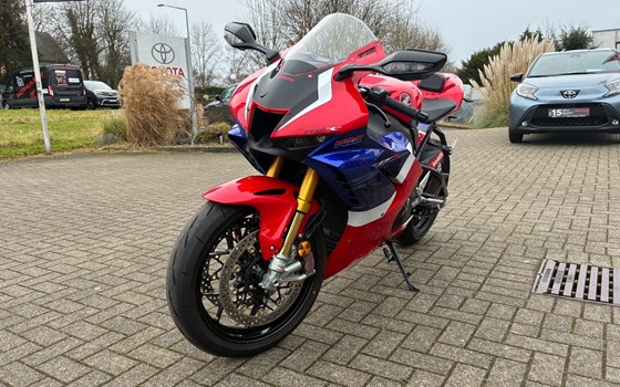 Gebrauchtmotorrad Honda CBR1000RR-R Fireblade SP - Bild 3