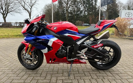 Gebrauchtmotorrad Honda CBR1000RR-R Fireblade SP - Bild 4
