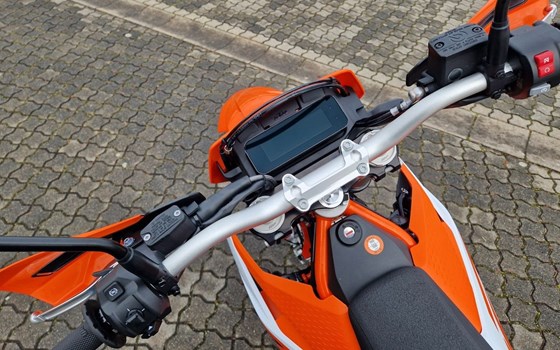 Neufahrzeug KTM 690 Enduro R - Bild 4
