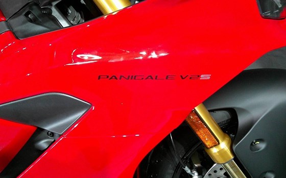 Neufahrzeug Ducati Panigale V2 S - Bild 15
