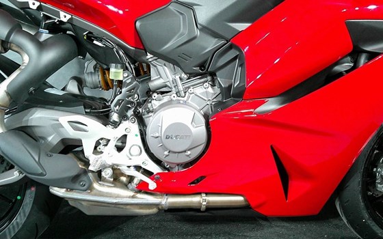 Neufahrzeug Ducati Panigale V2 S - Bild 8