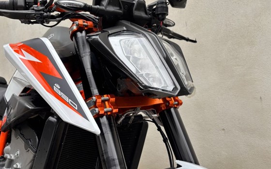 Gebrauchtmotorrad KTM 890 Duke R - Bild 14
