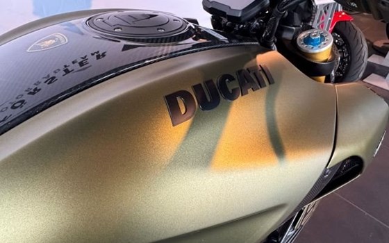 Gebrauchtmotorrad Ducati Diavel 1260 Lamborghini - Bild 14