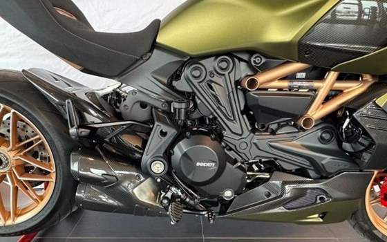 Gebrauchtmotorrad Ducati Diavel 1260 Lamborghini - Bild 6
