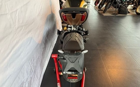 Gebrauchtmotorrad Ducati Diavel 1260 Lamborghini - Bild 9