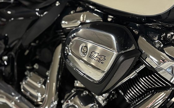 Gebrauchtmotorrad Harley-Davidson Road King Police FLHP - Bild 5