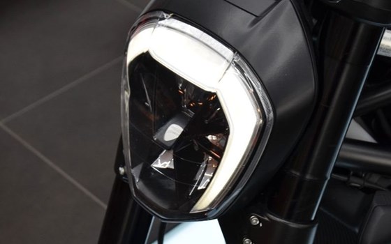 Gebrauchtmotorrad Ducati XDiavel - Bild 4