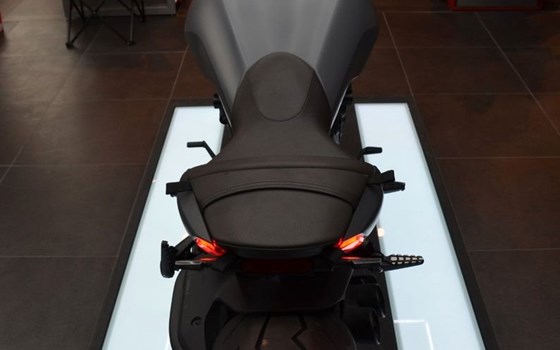 Gebrauchtmotorrad Ducati XDiavel - Bild 8